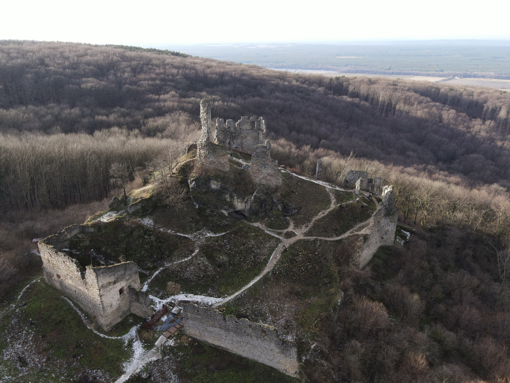 Zrúcaniny hradu Korlátka Autor: Vlado Miček