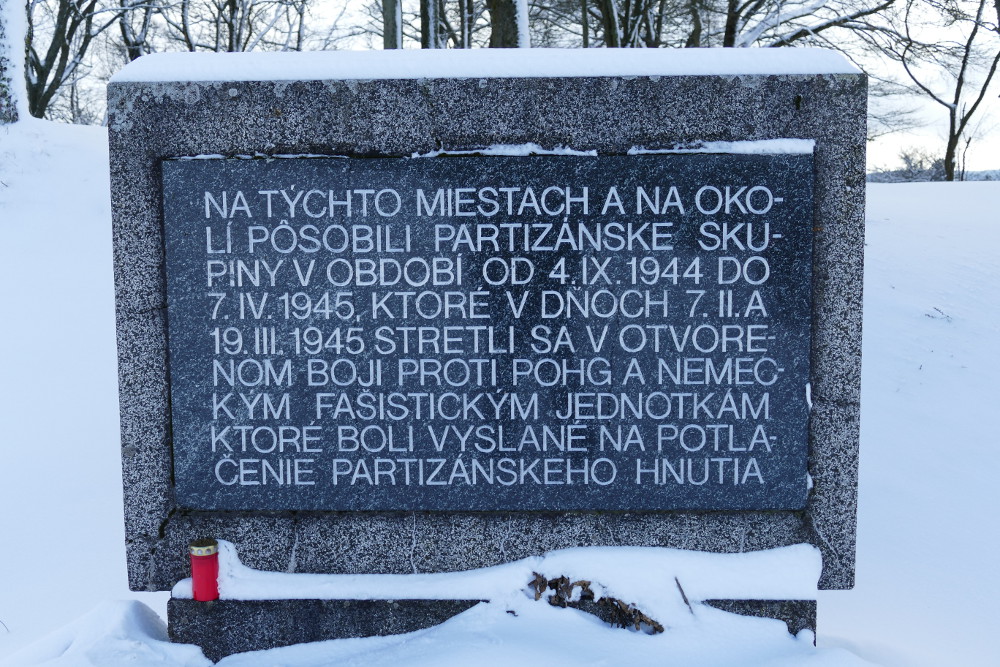 Pamätník SNP U Rehušov, Prietrž Autor: Vlado Miček