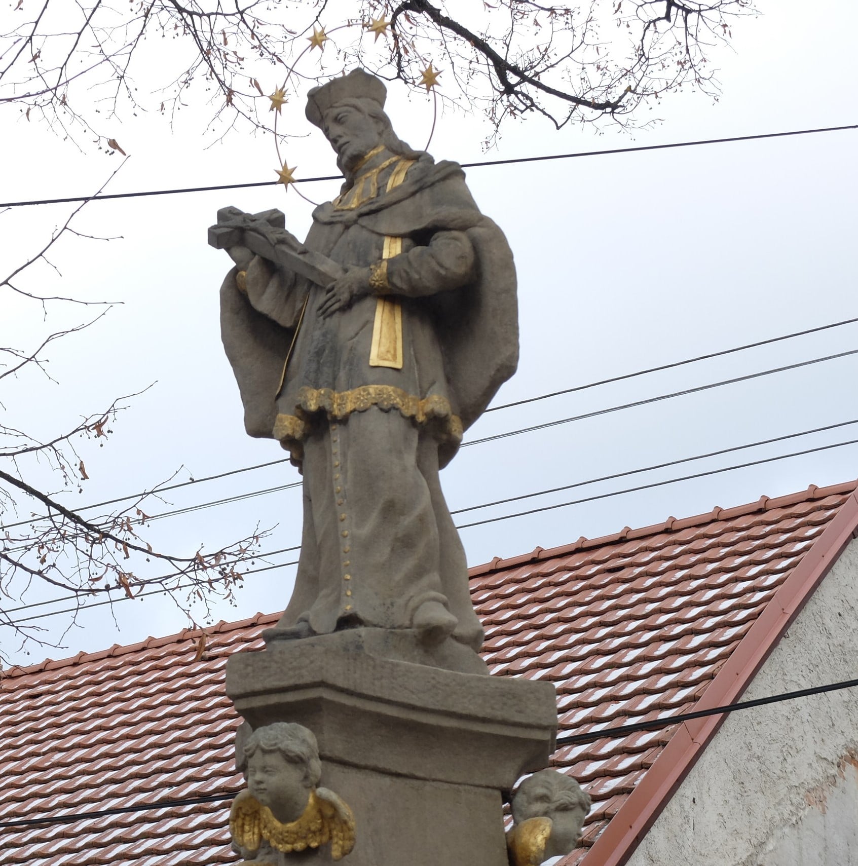 Stĺp so sochou Jána Nepomuckého