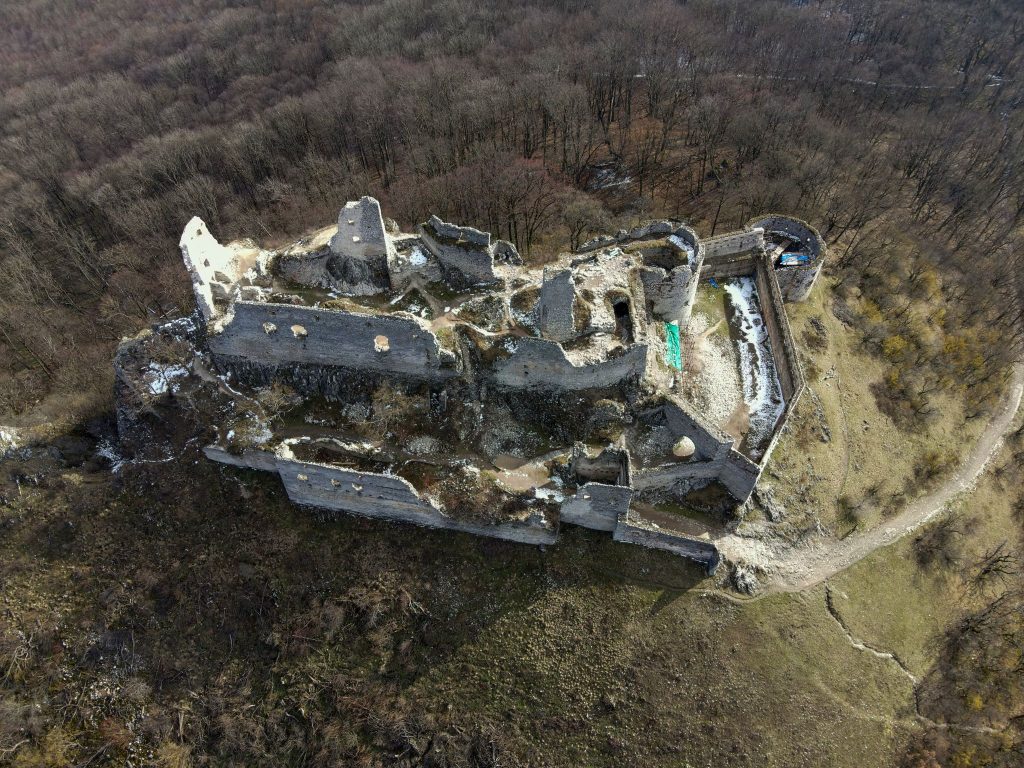 Plavecký hrad, Plavecké Podhradie Autor: Vladimír Miček