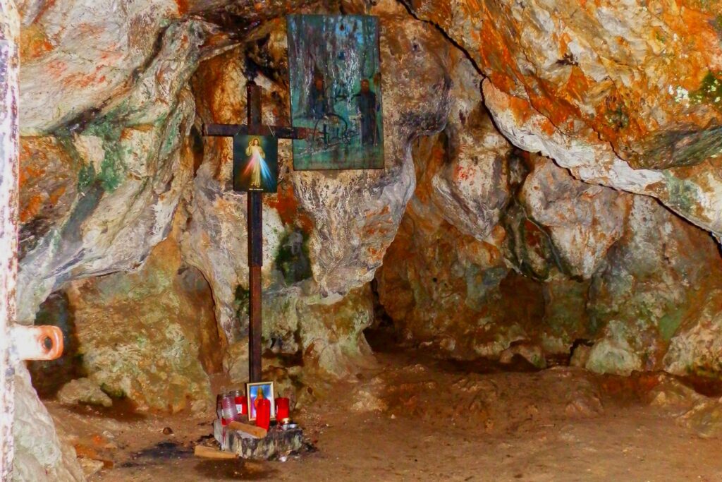 Svoradova jaskyňa, Nitra